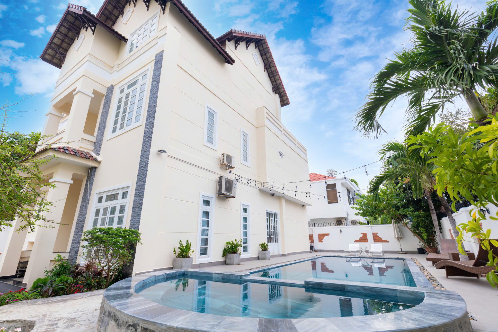 villa 5 phòng ngủ Bàu Sen 1 Vũng Tàu có hồ bơi