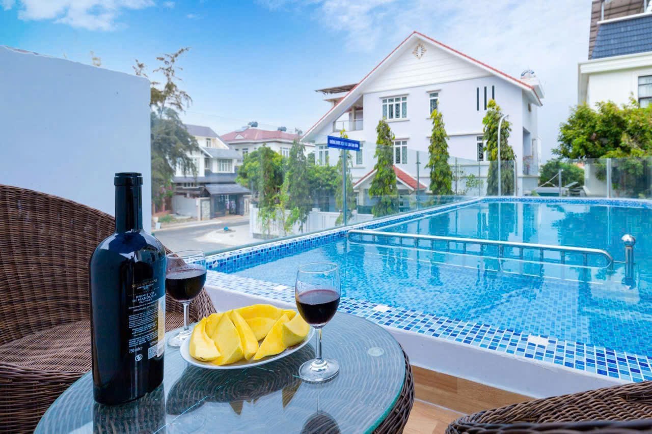Villa Bãi Sau Vũng Tàu hồ bơi VT-047, khu sinh hoạt rộng và phù hợp nhóm đông